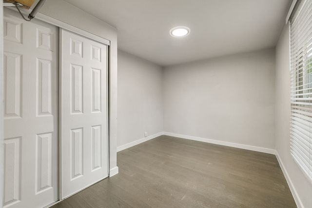 830 W Canty Street, Dallas, TX 75208