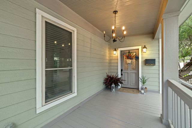 830 W Canty Street, Dallas, TX 75208
