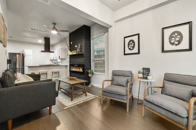 830 W Canty Street, Dallas, TX 75208