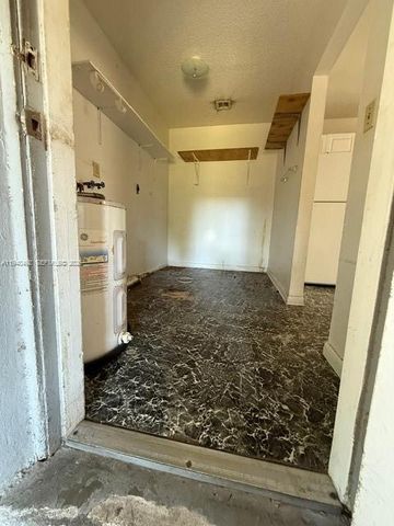 655 SW 6th Ter, Florida City, FL 33034