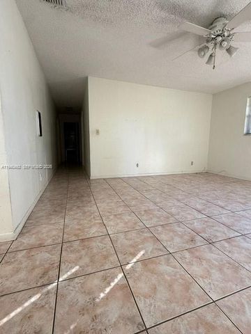 655 SW 6th Ter, Florida City, FL 33034