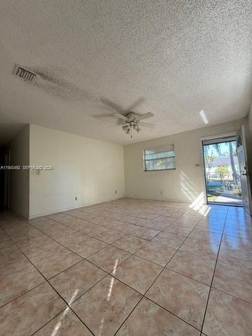 655 SW 6th Ter, Florida City, FL 33034