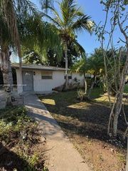 655 SW 6th Ter, Florida City, FL 33034