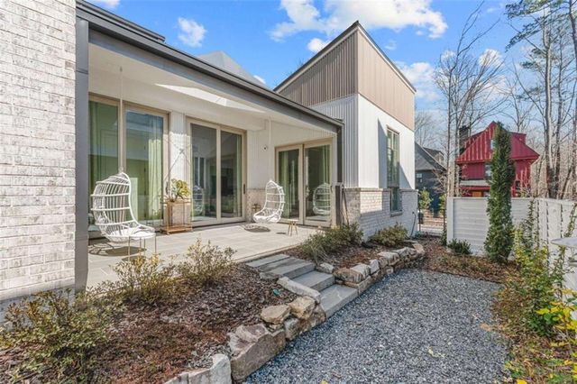 145 Arcadia Avenue, Fayetteville, GA 30214