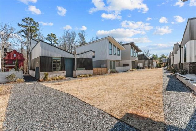 145 Arcadia Avenue, Fayetteville, GA 30214