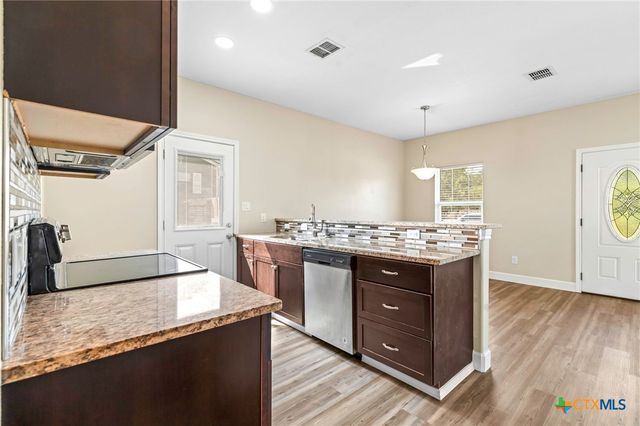 1628 Armstrong Street, Luling, TX 78648