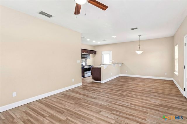 1628 Armstrong Street, Luling, TX 78648
