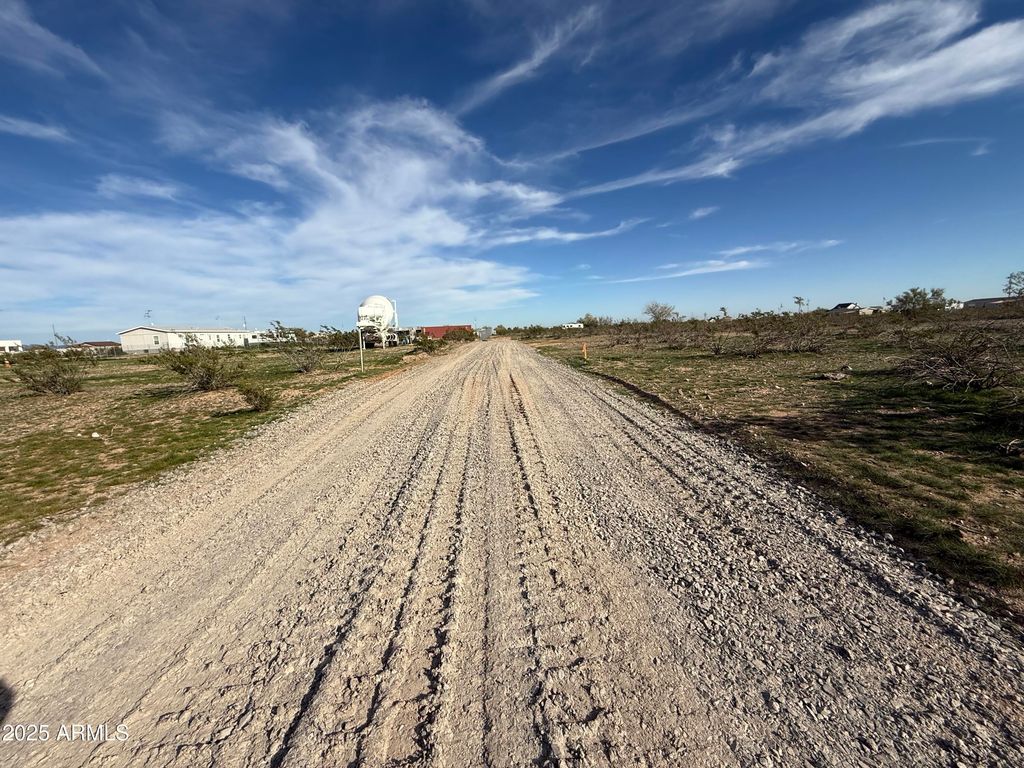 01 N 223rd Avenue -, Wittmann, AZ 85361 — photo 2