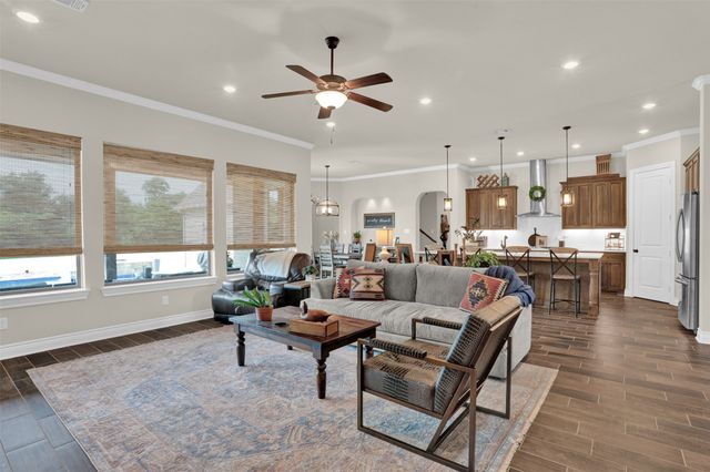30 Laura Circle, Gunter, TX 75058