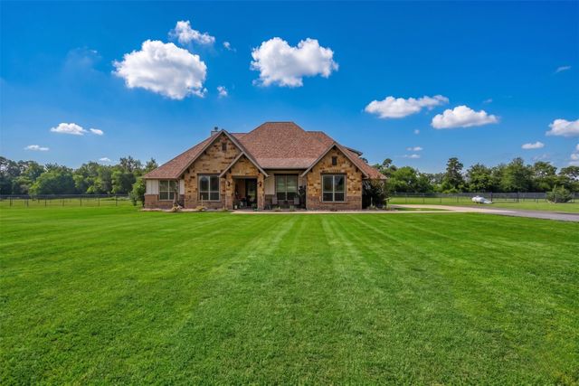 30 Laura Circle, Gunter, TX 75058