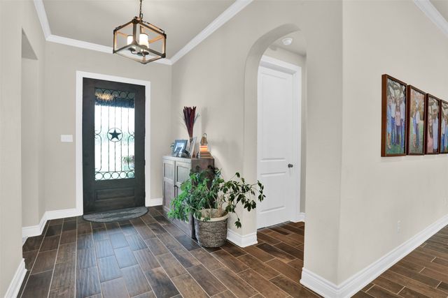 30 Laura Circle, Gunter, TX 75058