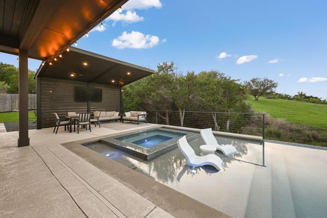 22524 Rock Wren RD, Spicewood, TX 78669
