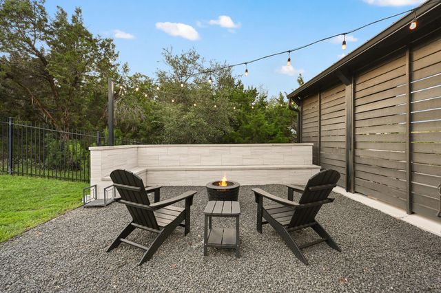 22524 Rock Wren RD, Spicewood, TX 78669
