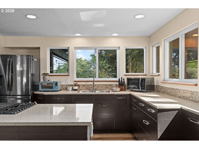 14650 Sw 92ND Ave, Portland, OR 97224