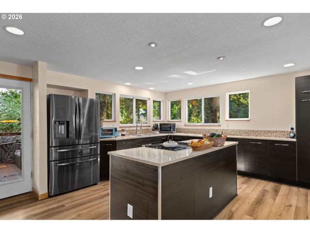 14650 Sw 92ND Ave, Portland, OR 97224