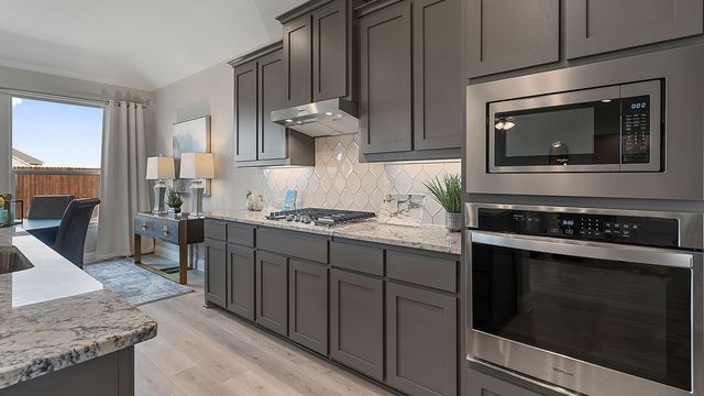 3688 ROLLING MEADOWS Drive, Grand Prairie, TX 76065