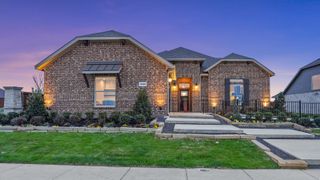 3688 ROLLING MEADOWS Drive, Grand Prairie, TX 76065
