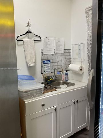 6701 Main St, Miami Lakes, FL 33014