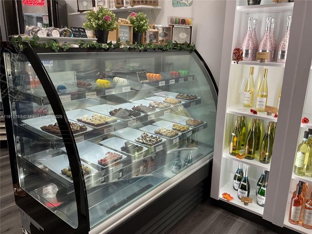 6701 Main St, Miami Lakes, FL 33014