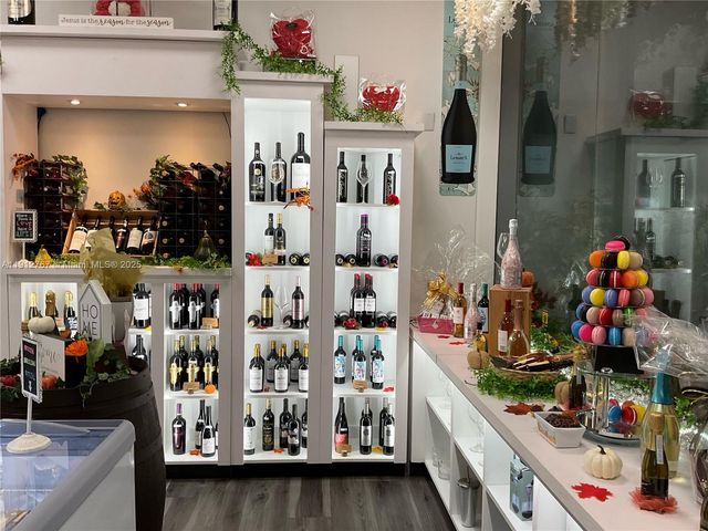 6701 Main St, Miami Lakes, FL 33014