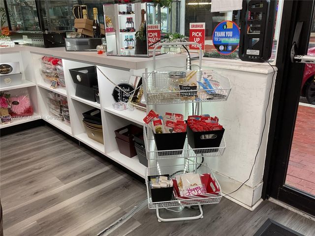 6701 Main St, Miami Lakes, FL 33014