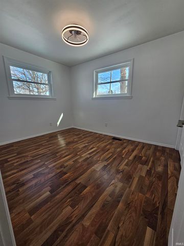 117 E Catherine Street, Flora, IN 46929