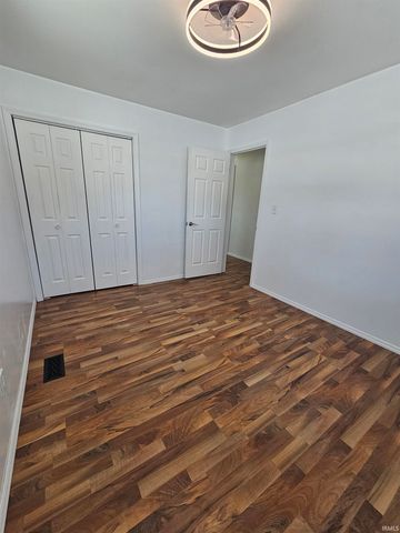 117 E Catherine Street, Flora, IN 46929