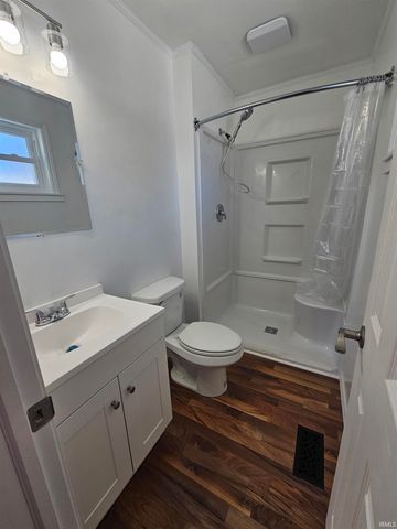 117 E Catherine Street, Flora, IN 46929