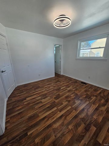 117 E Catherine Street, Flora, IN 46929