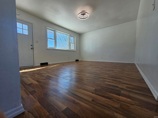 117 E Catherine Street, Flora, IN 46929