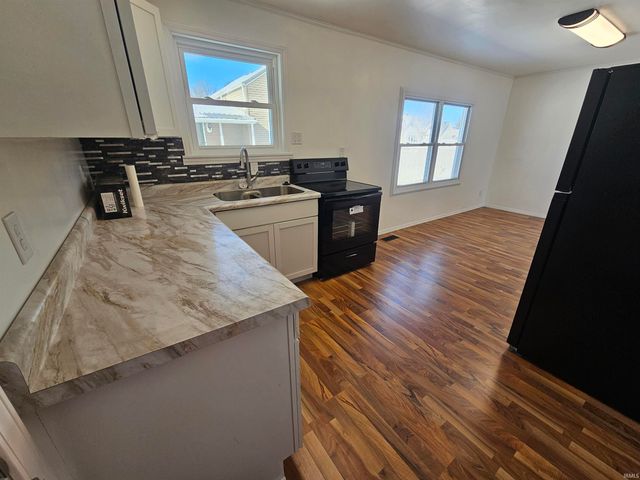 117 E Catherine Street, Flora, IN 46929