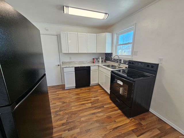 117 E Catherine Street, Flora, IN 46929