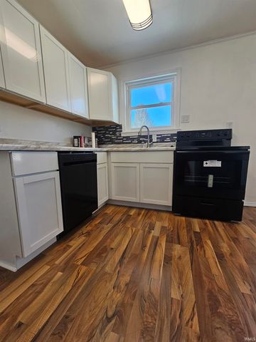 117 E Catherine Street, Flora, IN 46929