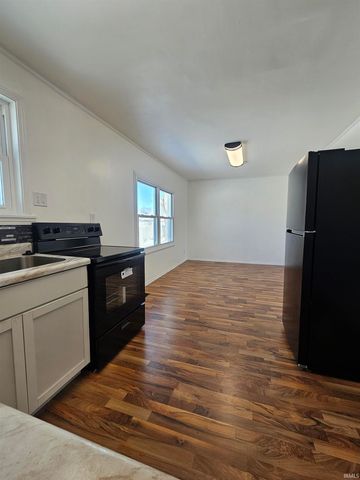 117 E Catherine Street, Flora, IN 46929