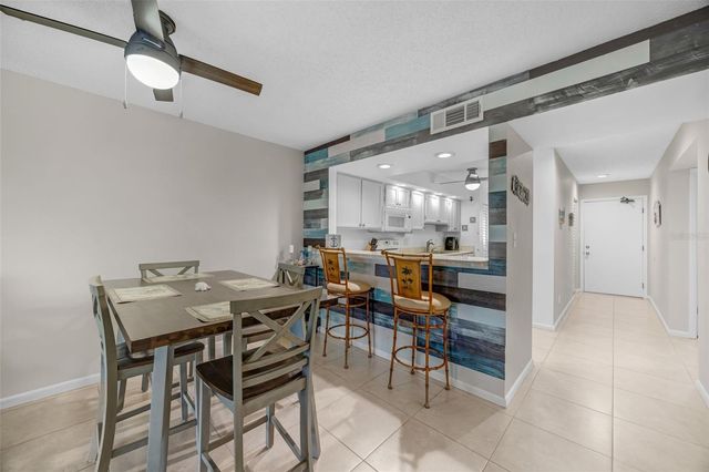 803 BAHIA DEL SOL DRIVE B, Ruskin, FL 33570