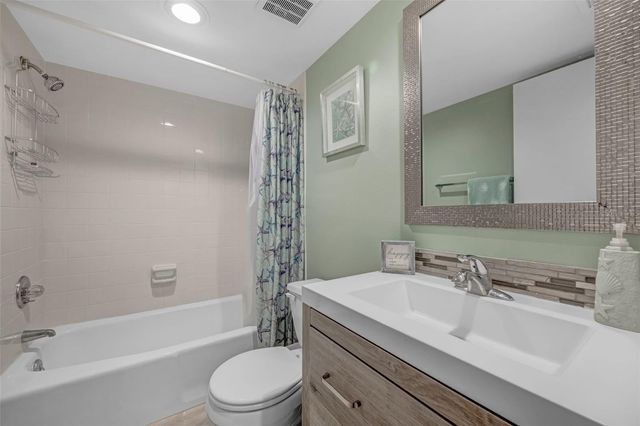 803 BAHIA DEL SOL DRIVE B, Ruskin, FL 33570