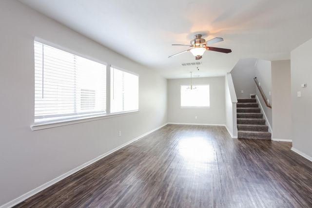 1523 Nichole Woods Drive, Houston, TX 77047