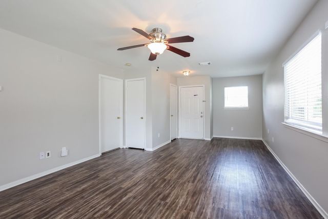 1523 Nichole Woods Drive, Houston, TX 77047