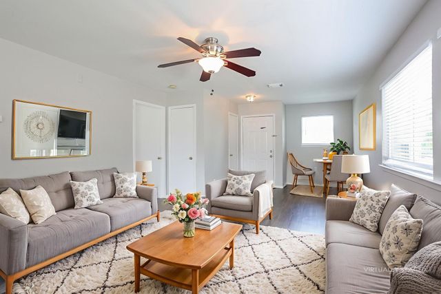 1523 Nichole Woods Drive, Houston, TX 77047