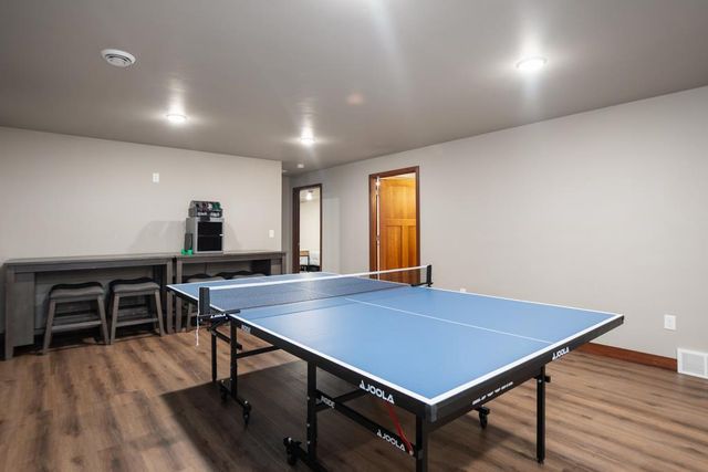 1657 RED OAK STREET, Green Bay, WI 54313