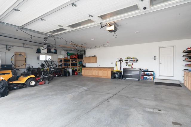 1657 RED OAK STREET, Green Bay, WI 54313