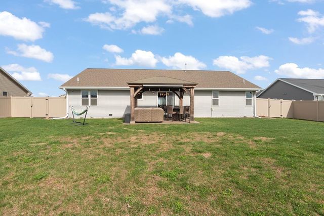 1657 RED OAK STREET, Green Bay, WI 54313
