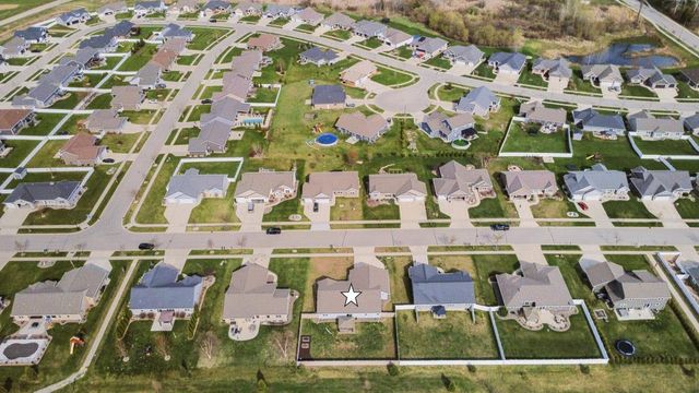 1657 RED OAK STREET, Green Bay, WI 54313
