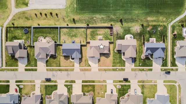 1657 RED OAK STREET, Green Bay, WI 54313