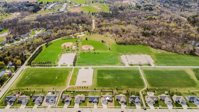 1657 RED OAK STREET, Green Bay, WI 54313