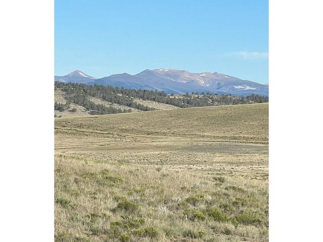 1686 Cimarron Dr, Hartsel, CO 80449