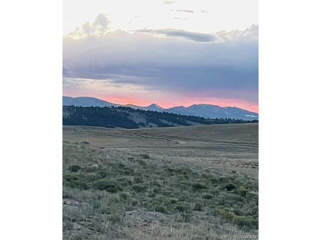 1686 Cimarron Dr, Hartsel, CO 80449