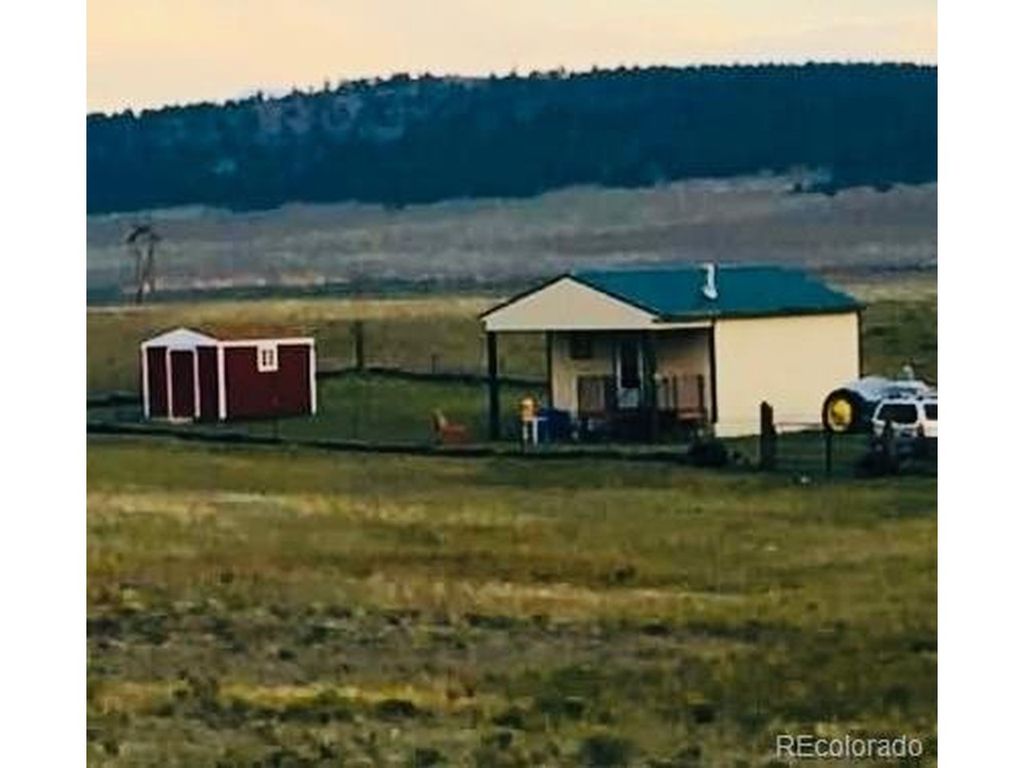 1686 Cimarron Dr, Hartsel, CO 80449