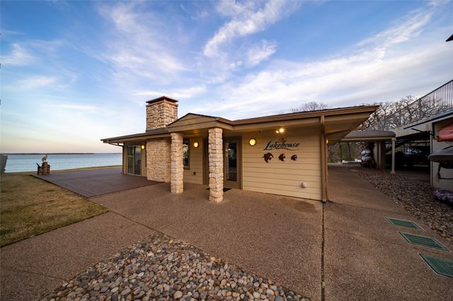 500 Waters Edge Drive 214, Lake Dallas, TX 75065
