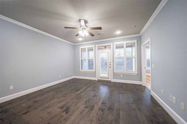 500 Waters Edge Drive 214, Lake Dallas, TX 75065
